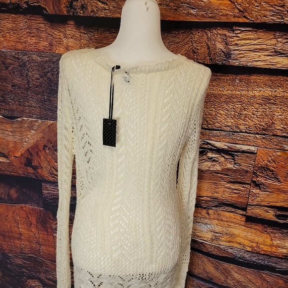 Sweater - Picture 3 of 4